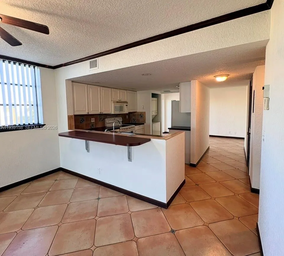 6575 W Oakland Park Blvd 511, Lauderhill, Florida, Lauderhill, Florida 33313, 2 Bedrooms Bedrooms, ,2 BathroomsBathrooms,Residential Lease,For Rent,6575 W Oakland Park Blvd 511, Lauderhill, Florida ,A11939158