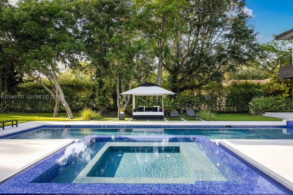 6850 Sw 73rd Ct, Miami, Florida 33143, Miami, Florida 33143, 8 Bedrooms Bedrooms, 1 Room Rooms,7 BathroomsBathrooms,Residential,For Sale,6850 Sw 73rd Ct, Miami, Florida 33143,A11940707