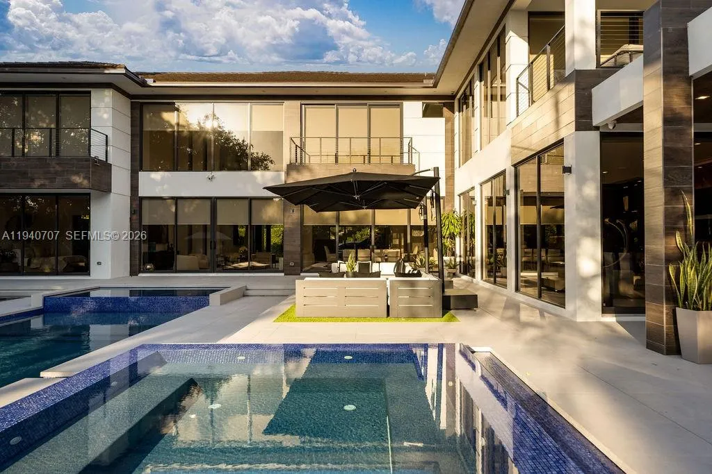 6850 Sw 73rd Ct, Miami, Florida 33143, Miami, Florida 33143, 8 Bedrooms Bedrooms, 1 Room Rooms,7 BathroomsBathrooms,Residential,For Sale,6850 Sw 73rd Ct, Miami, Florida 33143,A11940707