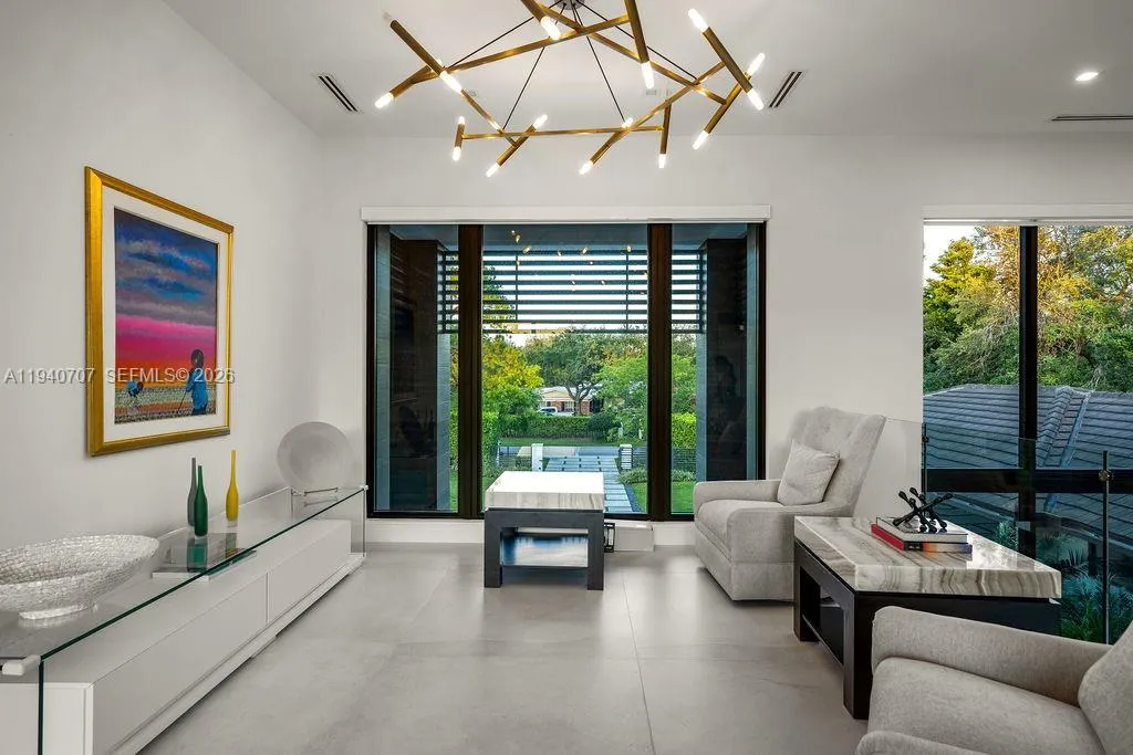 2nd Floor Living Room