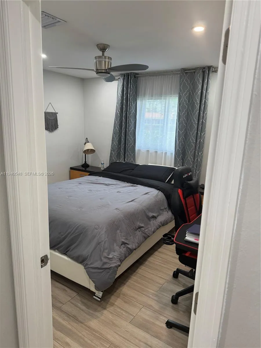 428 N Crescent Dr, Hollywood, Florida 33021, Hollywood, Florida 33021, 4 Bedrooms Bedrooms, ,2 BathroomsBathrooms,Residential,For Sale,428 N Crescent Dr, Hollywood, Florida 33021,A11940548