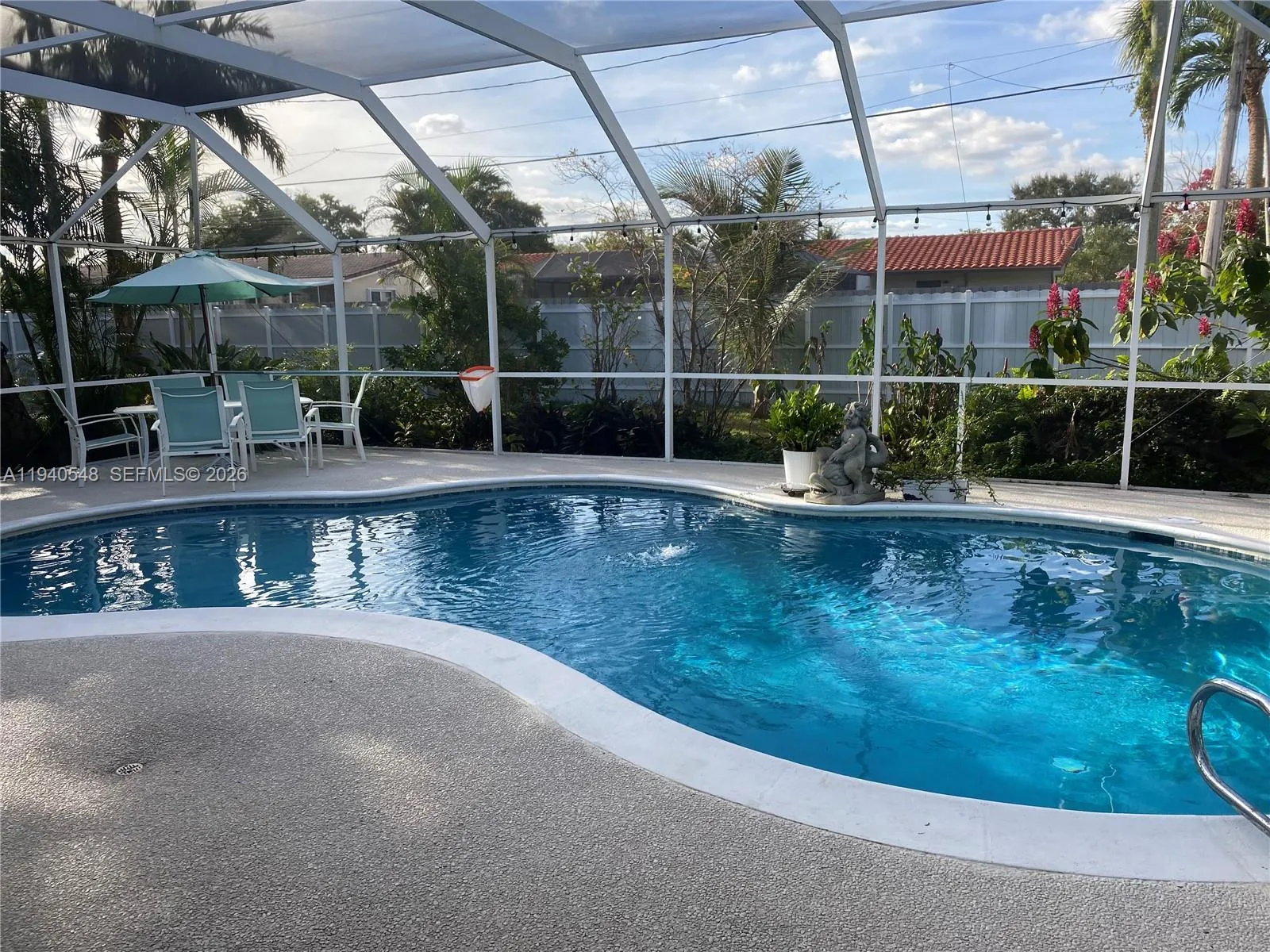 428 N Crescent Dr, Hollywood, Florida 33021, Hollywood, Florida 33021, 4 Bedrooms Bedrooms, ,2 BathroomsBathrooms,Residential,For Sale,428 N Crescent Dr, Hollywood, Florida 33021,A11940548