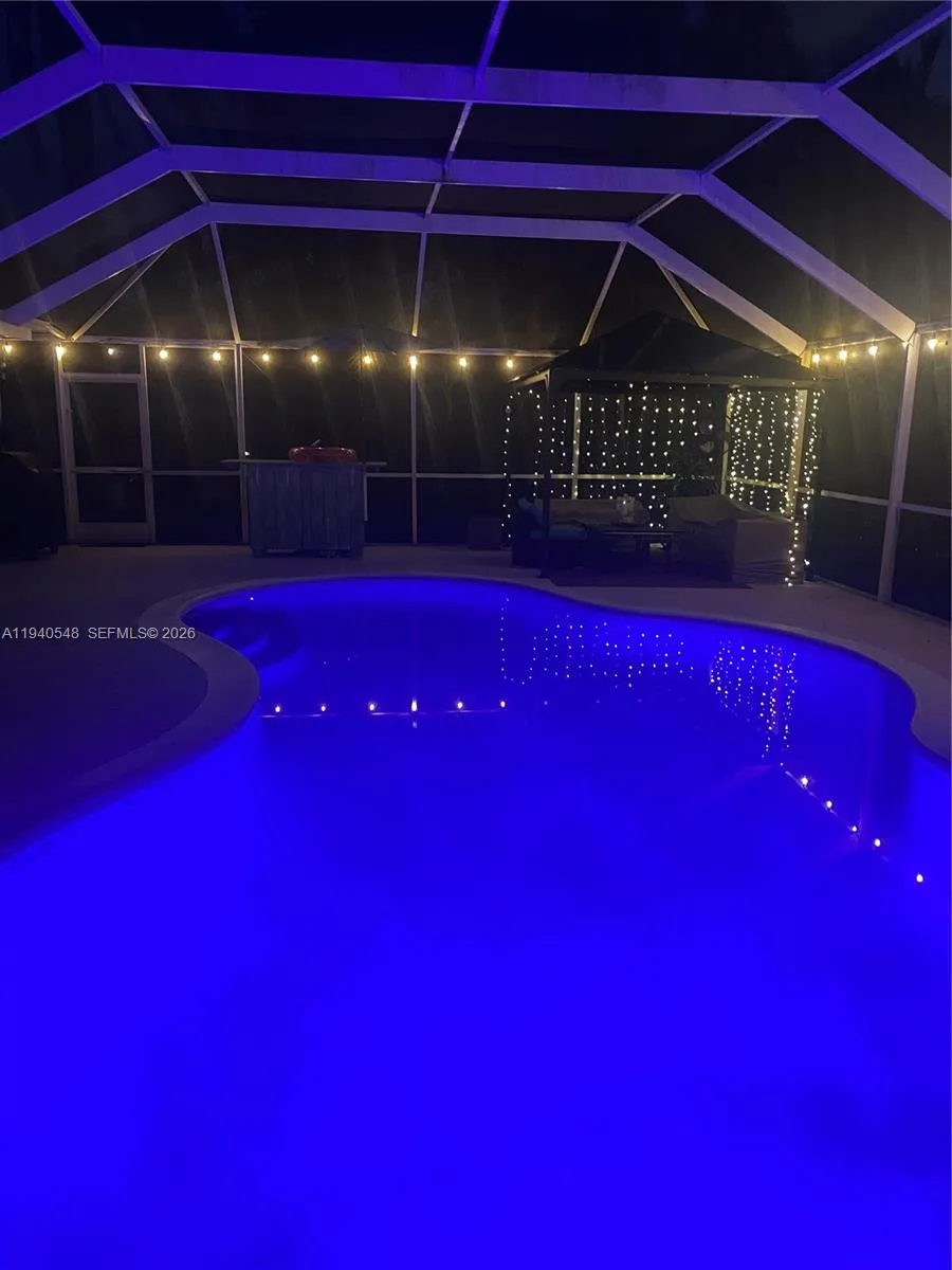 428 N Crescent Dr, Hollywood, Florida 33021, Hollywood, Florida 33021, 4 Bedrooms Bedrooms, ,2 BathroomsBathrooms,Residential,For Sale,428 N Crescent Dr, Hollywood, Florida 33021,A11940548