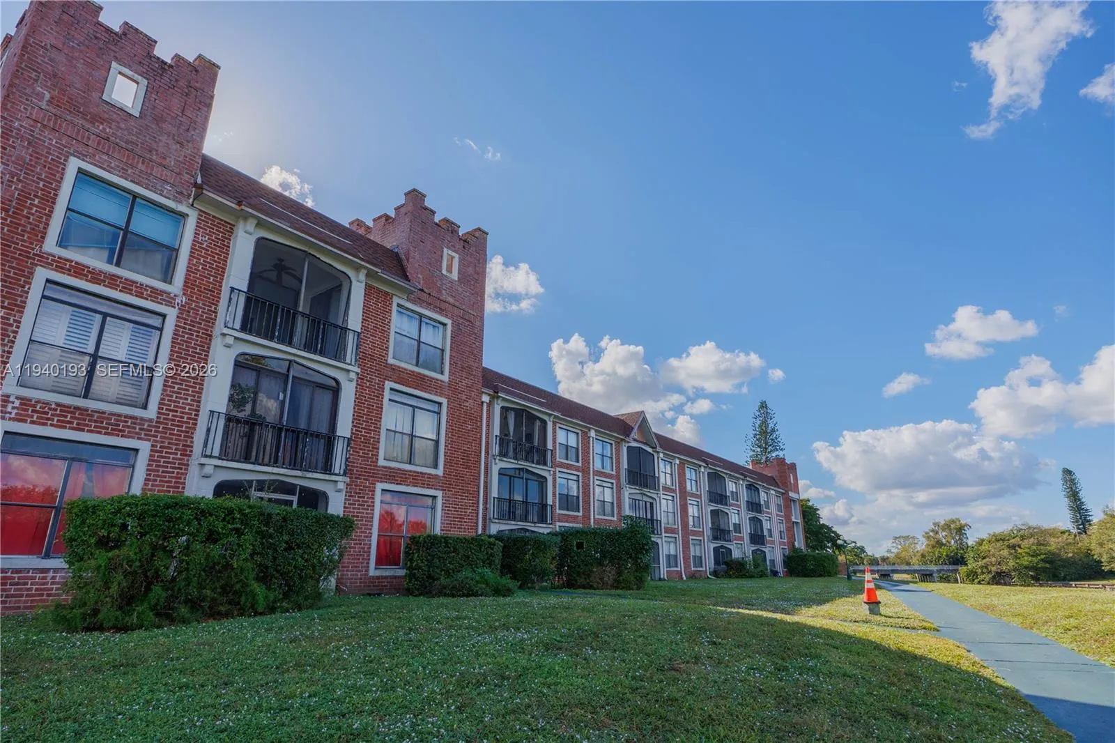 3760 Inverrary Dr 3d, Lauderhill, Florida 33319, Lauderhill, Florida 33319, 1 Bedroom Bedrooms, ,1 BathroomBathrooms,Residential Lease,For Rent,3760 Inverrary Dr 3d, Lauderhill, Florida 33319,A11940193