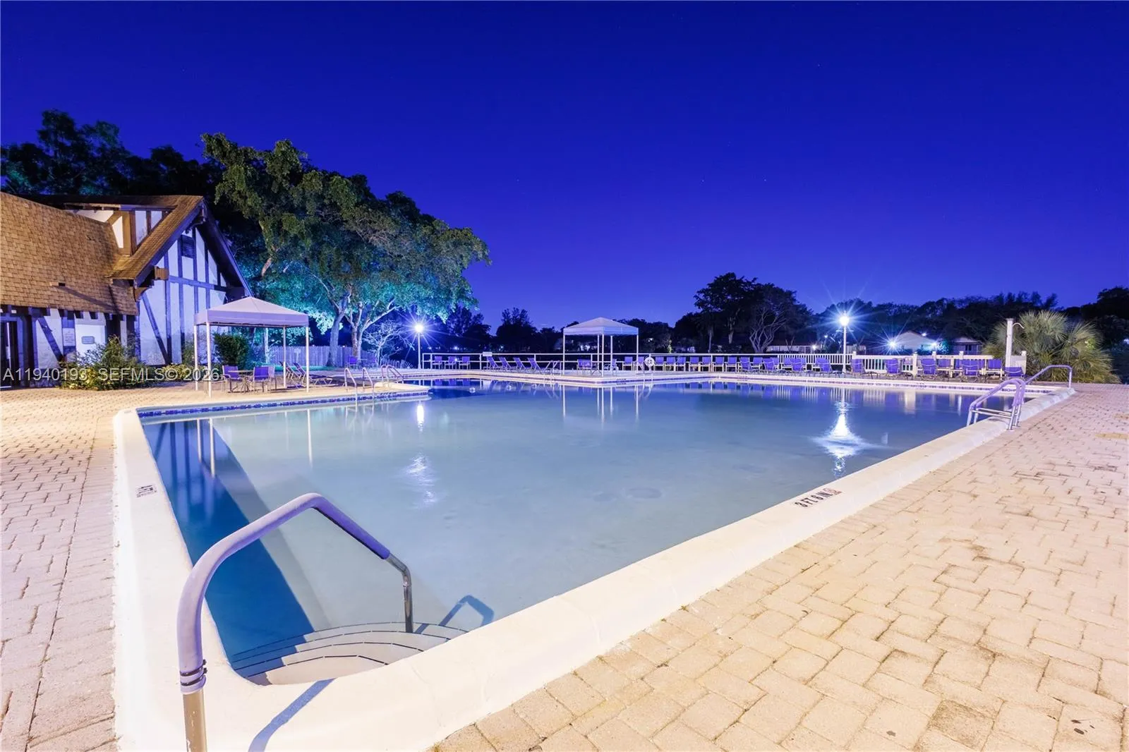 3760 Inverrary Dr 3d, Lauderhill, Florida 33319, Lauderhill, Florida 33319, 1 Bedroom Bedrooms, ,1 BathroomBathrooms,Residential Lease,For Rent,3760 Inverrary Dr 3d, Lauderhill, Florida 33319,A11940193