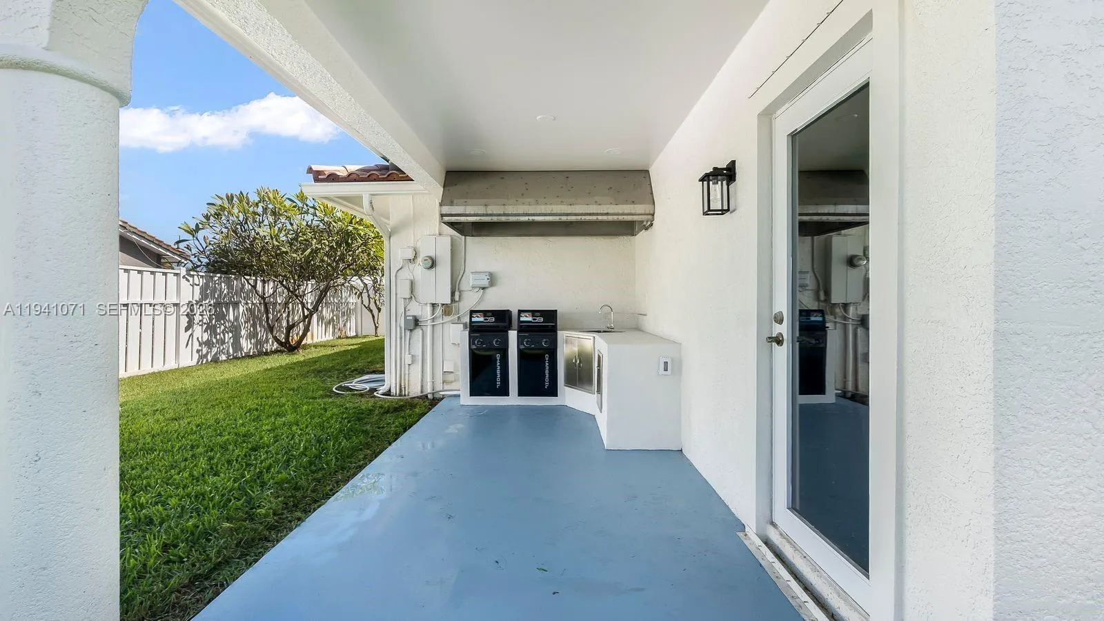 5713 Ne 17th Ter, Fort Lauderdale, Florida 33334, Fort Lauderdale, Florida 33334, 3 Bedrooms Bedrooms, ,2 BathroomsBathrooms,Residential,For Sale,5713 Ne 17th Ter, Fort Lauderdale, Florida 33334,A11941071