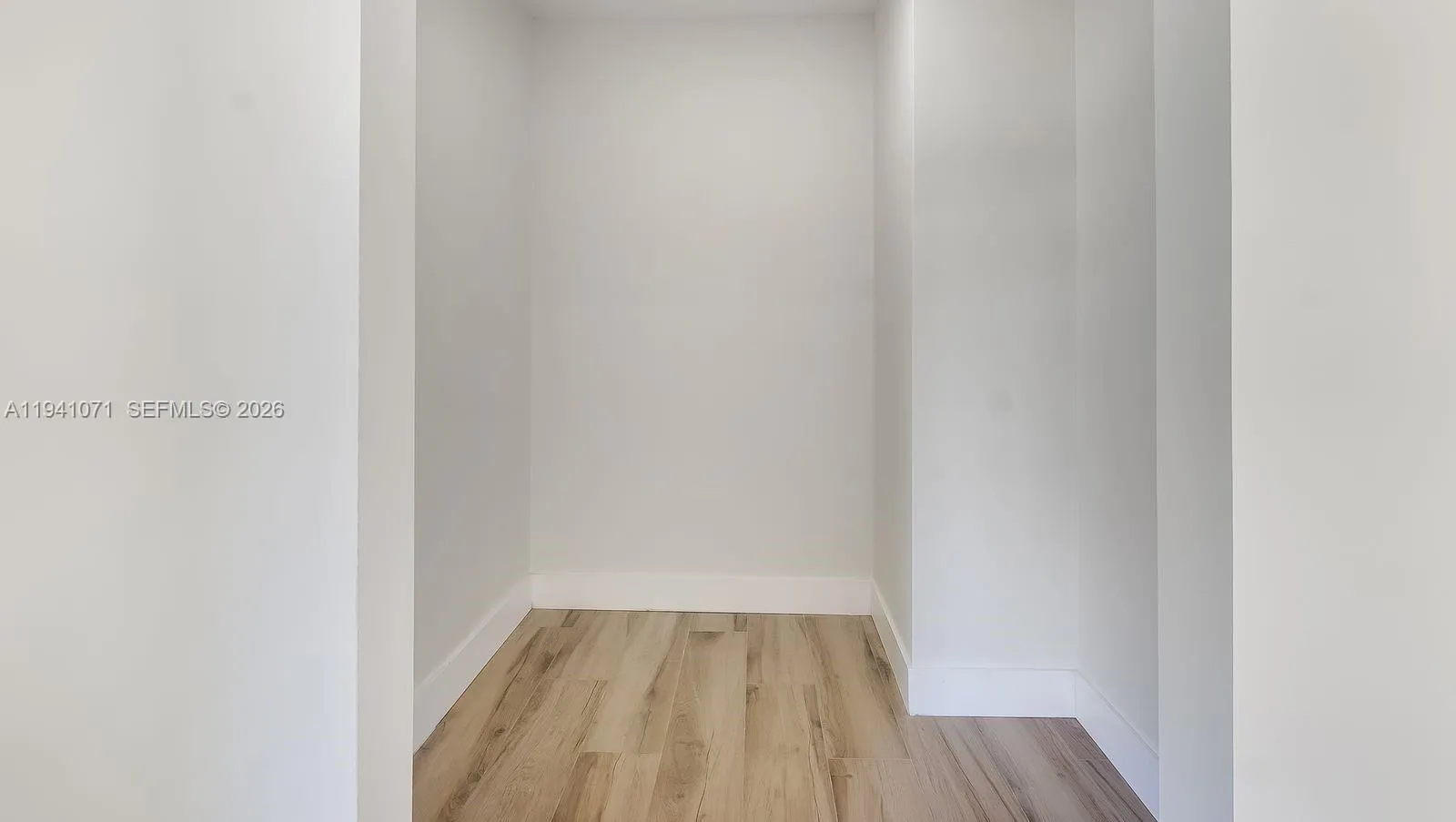 5713 Ne 17th Ter, Fort Lauderdale, Florida 33334, Fort Lauderdale, Florida 33334, 3 Bedrooms Bedrooms, ,2 BathroomsBathrooms,Residential,For Sale,5713 Ne 17th Ter, Fort Lauderdale, Florida 33334,A11941071