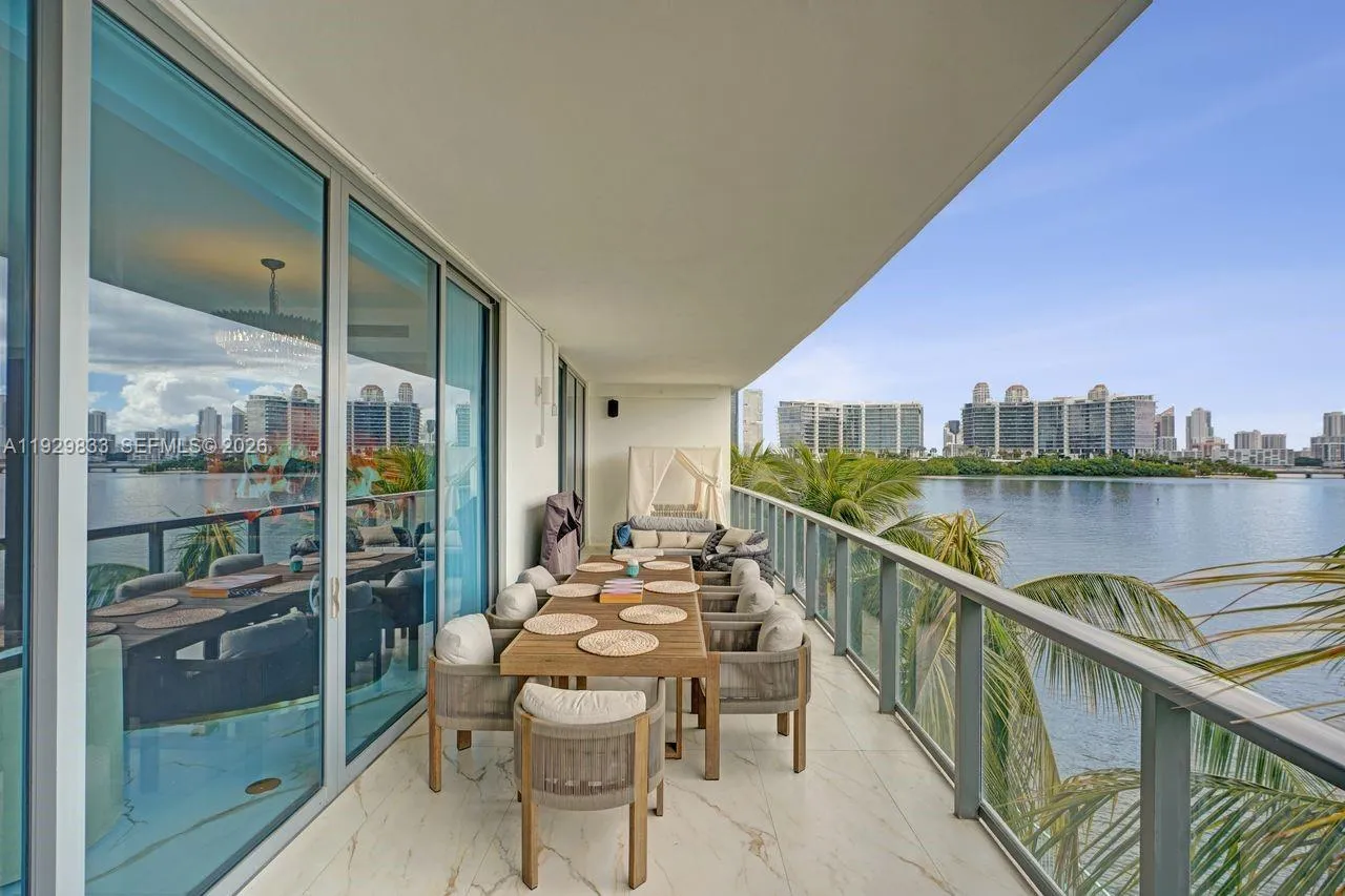 3300 Ne 188th St 210, Aventura, Florida 33180, Aventura, Florida 33180, 4 Bedrooms Bedrooms, ,5 BathroomsBathrooms,Residential,For Sale,3300 Ne 188th St 210, Aventura, Florida 33180,A11929833