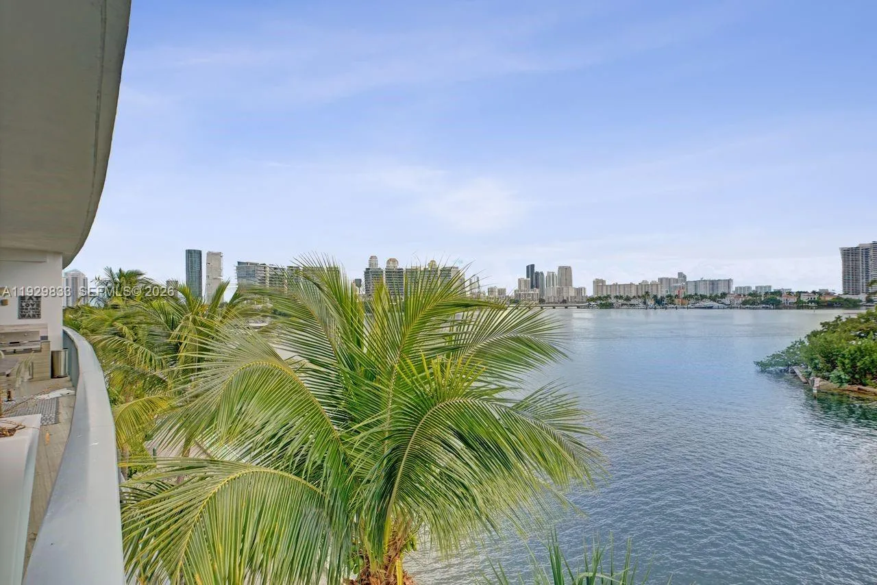 3300 Ne 188th St 210, Aventura, Florida 33180, Aventura, Florida 33180, 4 Bedrooms Bedrooms, ,5 BathroomsBathrooms,Residential,For Sale,3300 Ne 188th St 210, Aventura, Florida 33180,A11929833