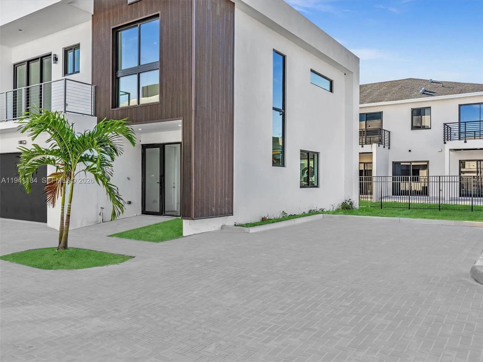 4665 Sw 32nd Ave B1, Dania Beach, Florida 33312, Dania Beach, Florida 33312, 3 Bedrooms Bedrooms, ,2 BathroomsBathrooms,Residential,For Sale,4665 Sw 32nd Ave B1, Dania Beach, Florida 33312,A11941184