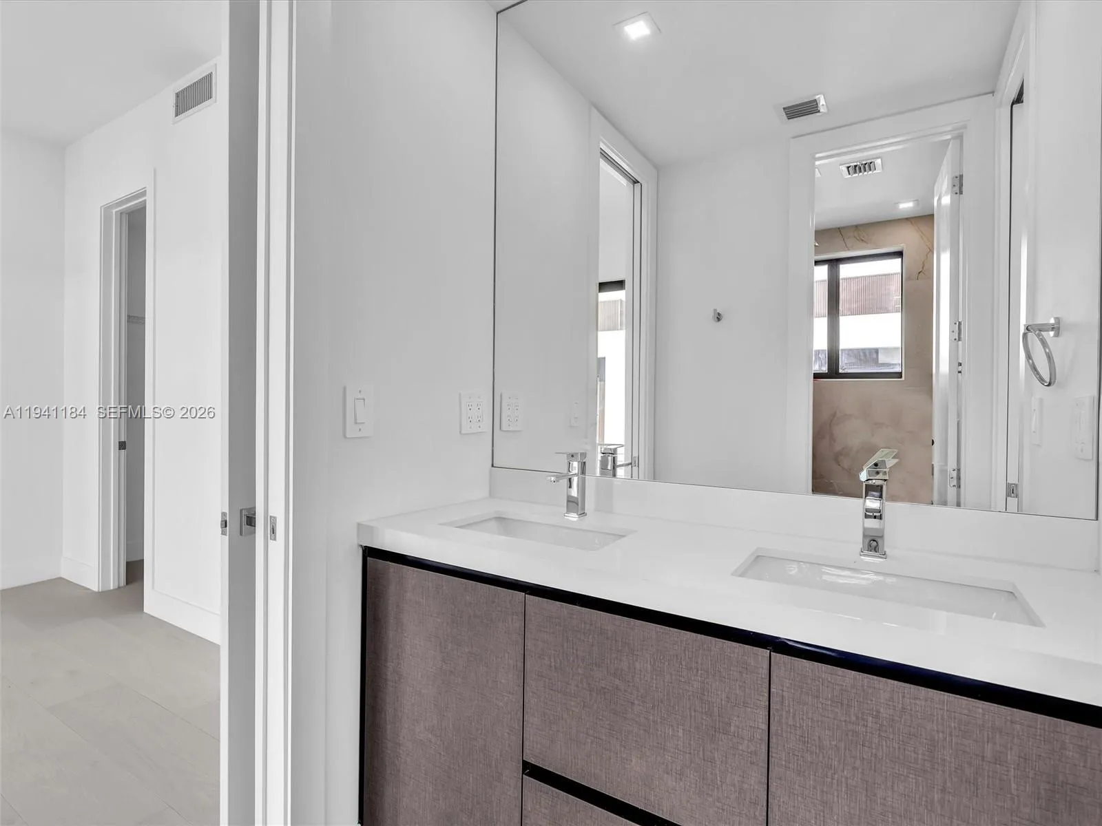 4665 Sw 32nd Ave B1, Dania Beach, Florida 33312, Dania Beach, Florida 33312, 3 Bedrooms Bedrooms, ,2 BathroomsBathrooms,Residential,For Sale,4665 Sw 32nd Ave B1, Dania Beach, Florida 33312,A11941184