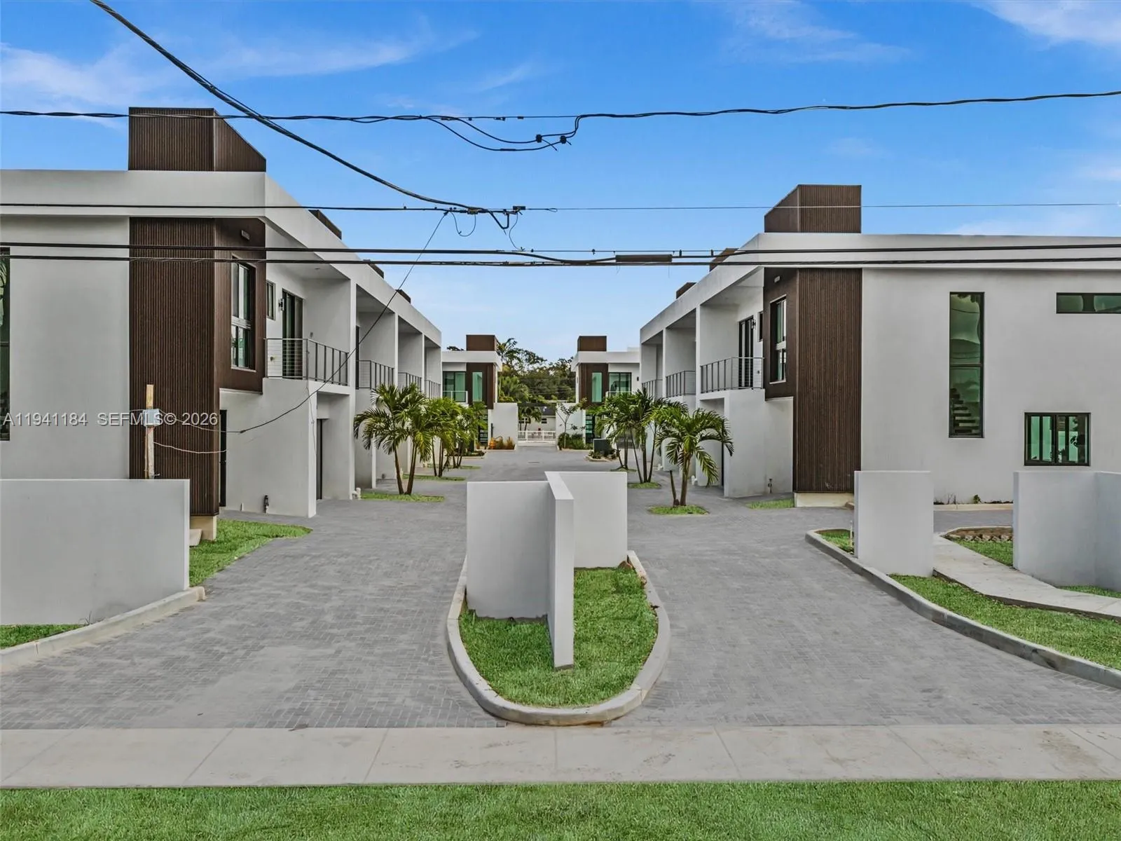 4665 Sw 32nd Ave B1, Dania Beach, Florida 33312, Dania Beach, Florida 33312, 3 Bedrooms Bedrooms, ,2 BathroomsBathrooms,Residential,For Sale,4665 Sw 32nd Ave B1, Dania Beach, Florida 33312,A11941184