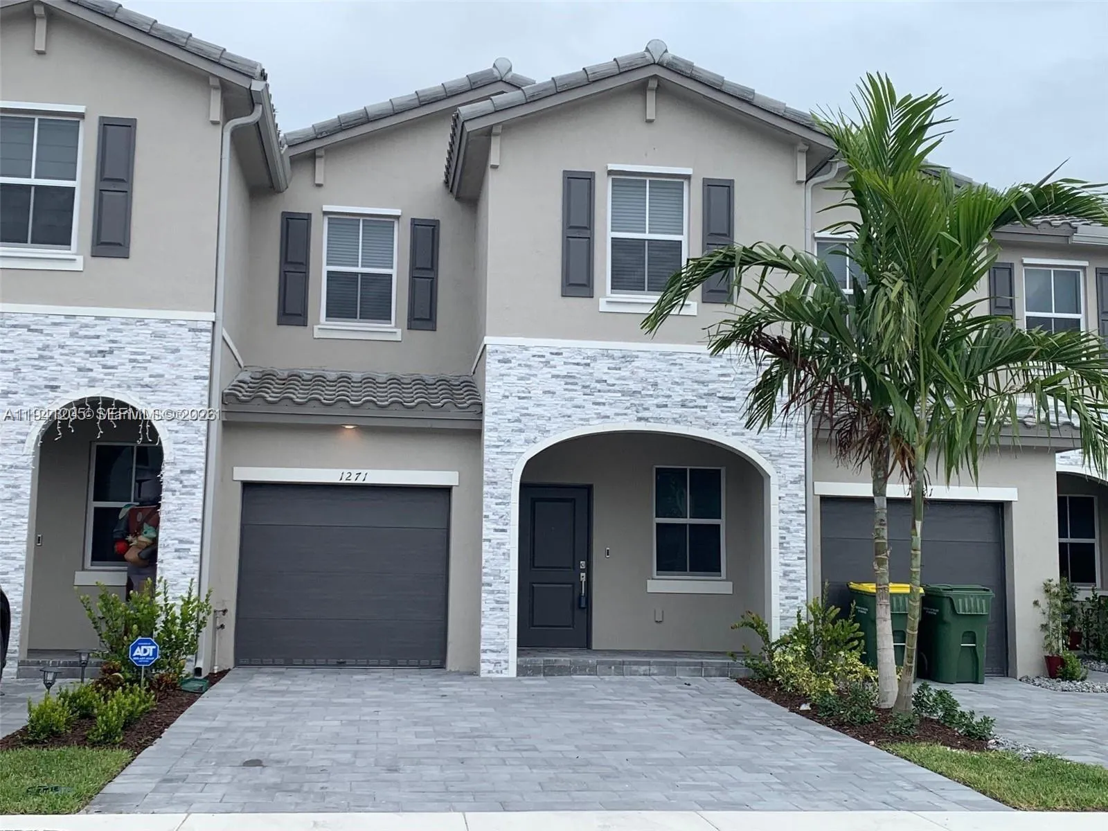 1271 Se 27th Ter 1271, Homestead, Florida 33035, Homestead, Florida 33035, 3 Bedrooms Bedrooms, ,2 BathroomsBathrooms,Residential Lease,For Rent,1271 Se 27th Ter 1271, Homestead, Florida 33035,A11941205