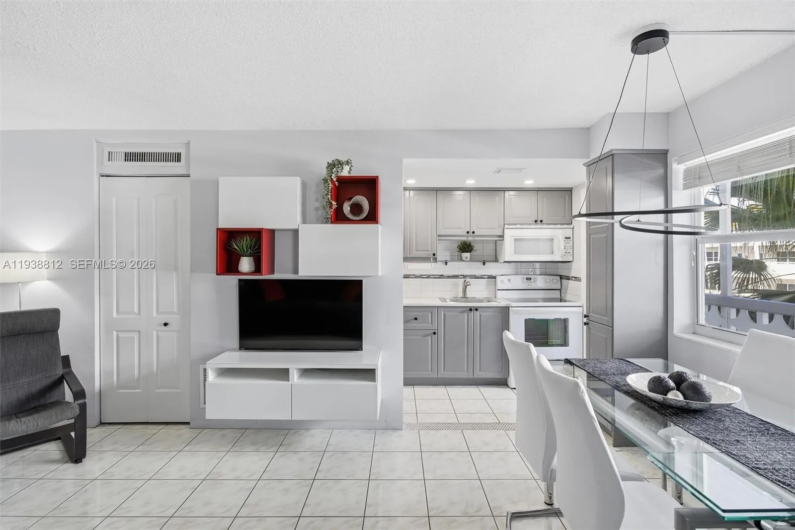 3133 S Ocean Dr 218, Hallandale Beach, Florida 330, Hallandale Beach, Florida 33009, 1 Bedroom Bedrooms, ,1 BathroomBathrooms,Residential,For Sale,3133 S Ocean Dr 218, Hallandale Beach, Florida 330,A11938812