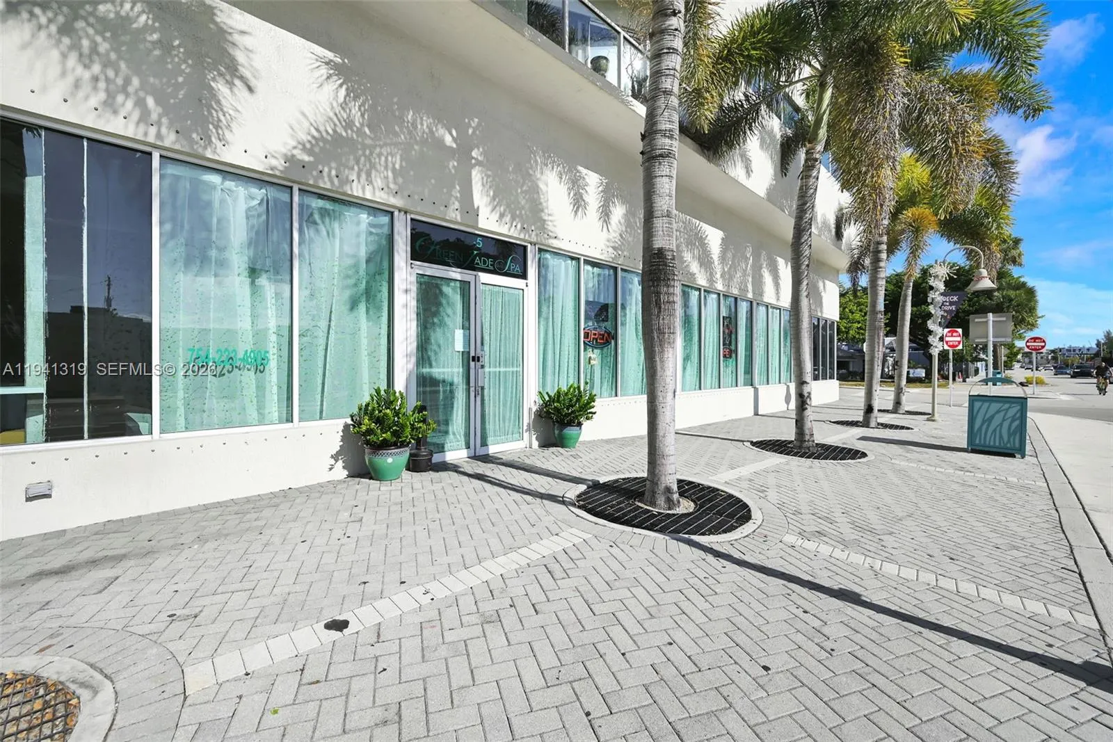 2301 Wilton Dr C5, Wilton Manors, Florida 33305, Wilton Manors, Florida 33305, ,Commercial Sale,For Sale,2301 Wilton Dr C5, Wilton Manors, Florida 33305,A11941319