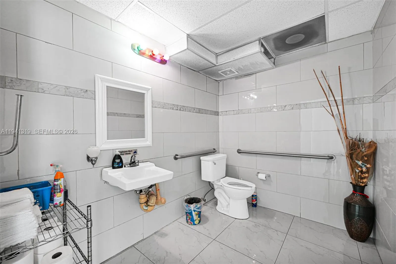 2301 Wilton Dr C5, Wilton Manors, Florida 33305, Wilton Manors, Florida 33305, ,Commercial Sale,For Sale,2301 Wilton Dr C5, Wilton Manors, Florida 33305,A11941319