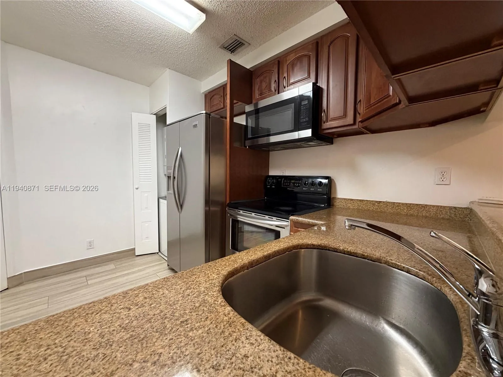 9123 Sw 138th Pl 9123, Miami, Florida 33186, Miami, Florida 33186, 2 Bedrooms Bedrooms, ,2 BathroomsBathrooms,Residential Lease,For Rent,9123 Sw 138th Pl 9123, Miami, Florida 33186,A11940871
