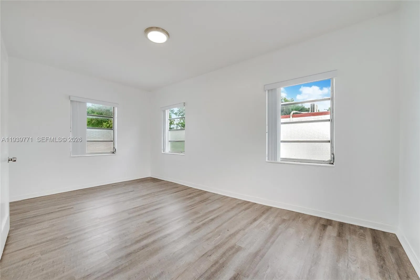 1736 Sw 9th St, Miami, Florida 33135, Miami, Florida 33135, ,Residential Income,For Sale,1736 Sw 9th St, Miami, Florida 33135,A11939771