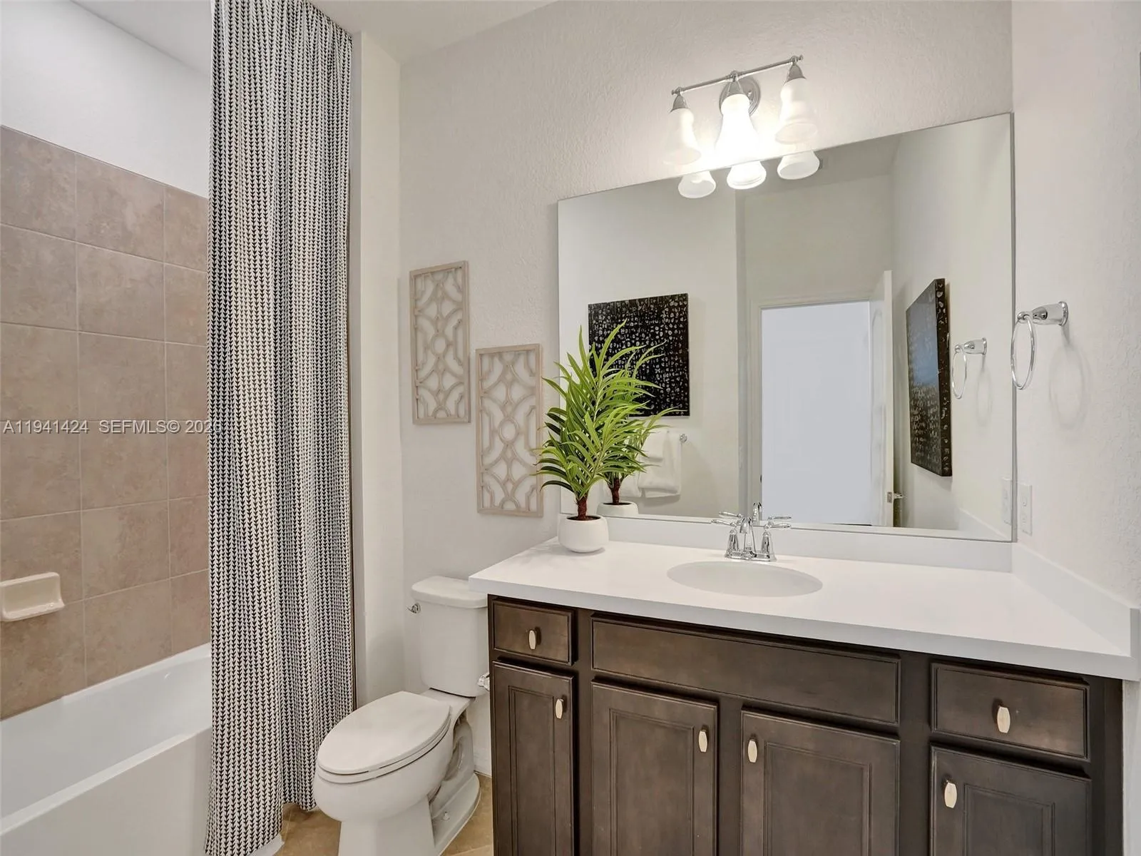 2343 Rollingwood Ct, Oakland Park, Florida 33309, Oakland Park, Florida 33309, 3 Bedrooms Bedrooms, ,2 BathroomsBathrooms,Residential,For Sale,2343 Rollingwood Ct, Oakland Park, Florida 33309,A11941424