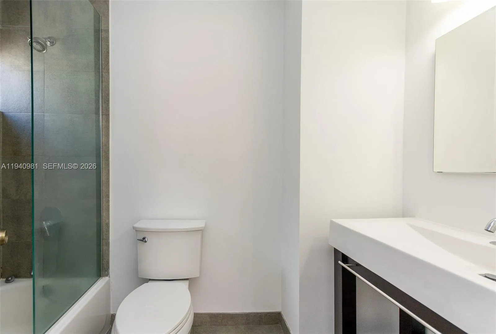 2945 Bridgeport Ave C, Miami, Florida 33133, Miami, Florida 33133, 2 Bedrooms Bedrooms, ,2 BathroomsBathrooms,Residential Lease,For Rent,2945 Bridgeport Ave C, Miami, Florida 33133,A11940981