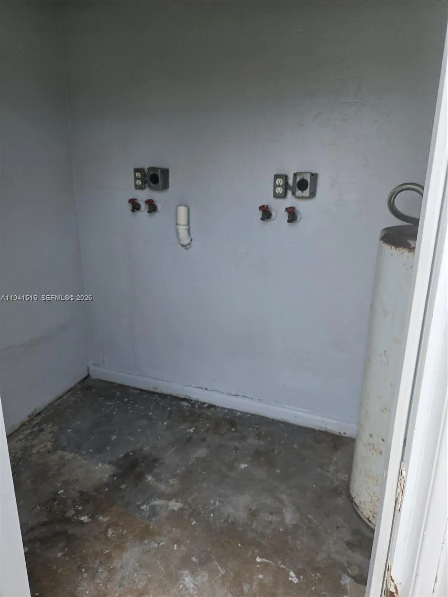 1420 Nw 111th St, Miami, Florida 33167, Miami, Florida 33167, ,Residential Income,For Sale,1420 Nw 111th St, Miami, Florida 33167,A11941516