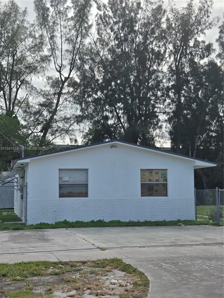 1420 Nw 111th St, Miami, Florida 33167, Miami, Florida 33167, ,Residential Income,For Sale,1420 Nw 111th St, Miami, Florida 33167,A11941516