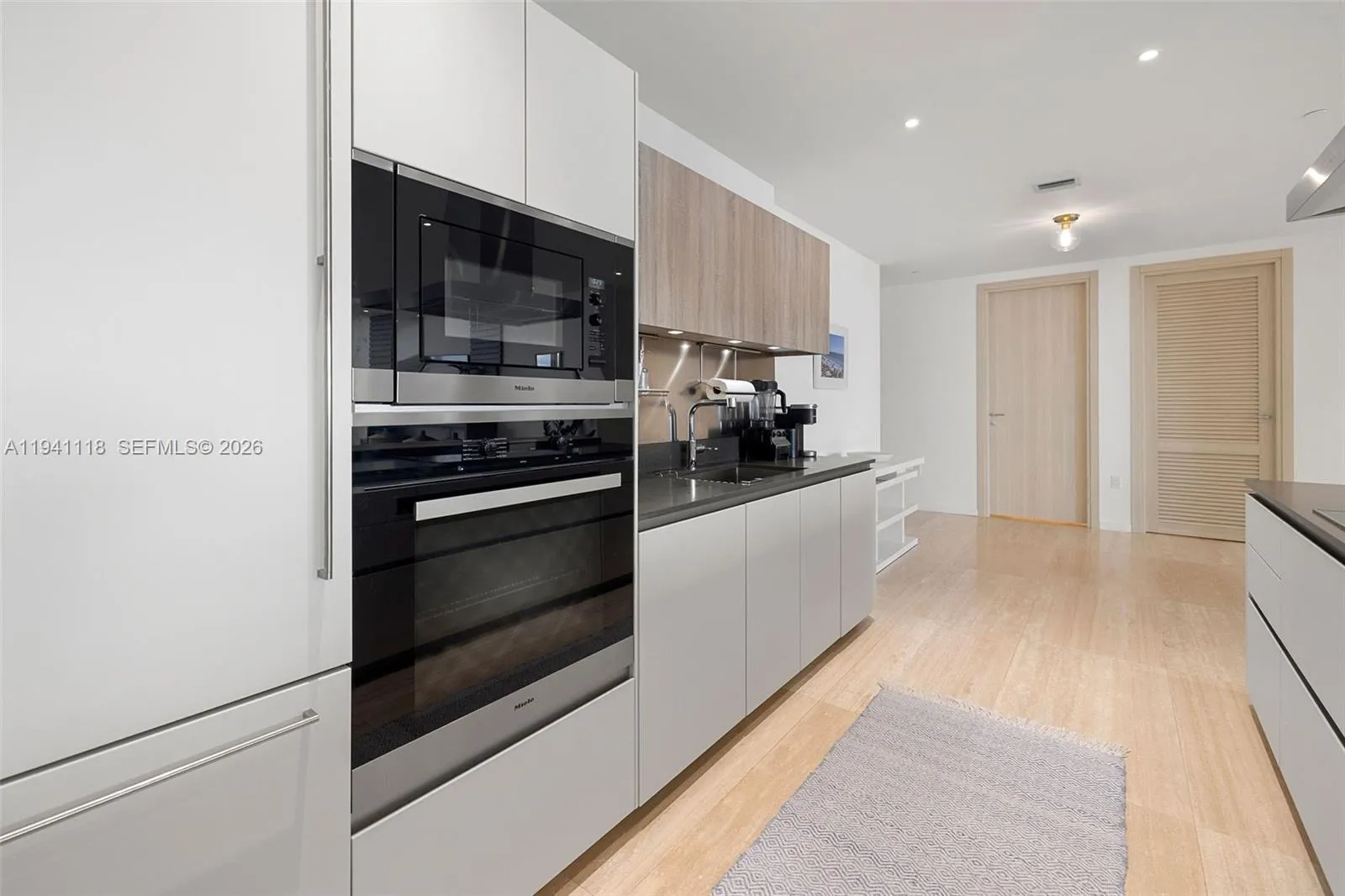 1000 Brickell Plz Ph5403, Miami, Florida 33131, Miami, Florida 33131, 2 Bedrooms Bedrooms, ,3 BathroomsBathrooms,Residential,For Sale,1000 Brickell Plz Ph5403, Miami, Florida 33131,A11941118