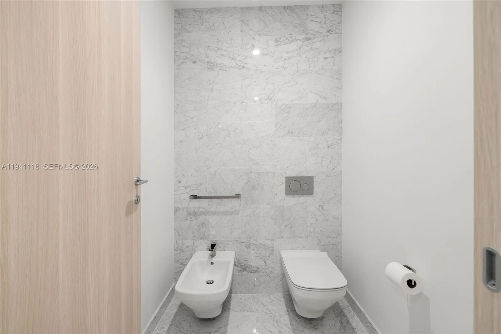 1000 Brickell Plz Ph5403, Miami, Florida 33131, Miami, Florida 33131, 2 Bedrooms Bedrooms, ,3 BathroomsBathrooms,Residential,For Sale,1000 Brickell Plz Ph5403, Miami, Florida 33131,A11941118