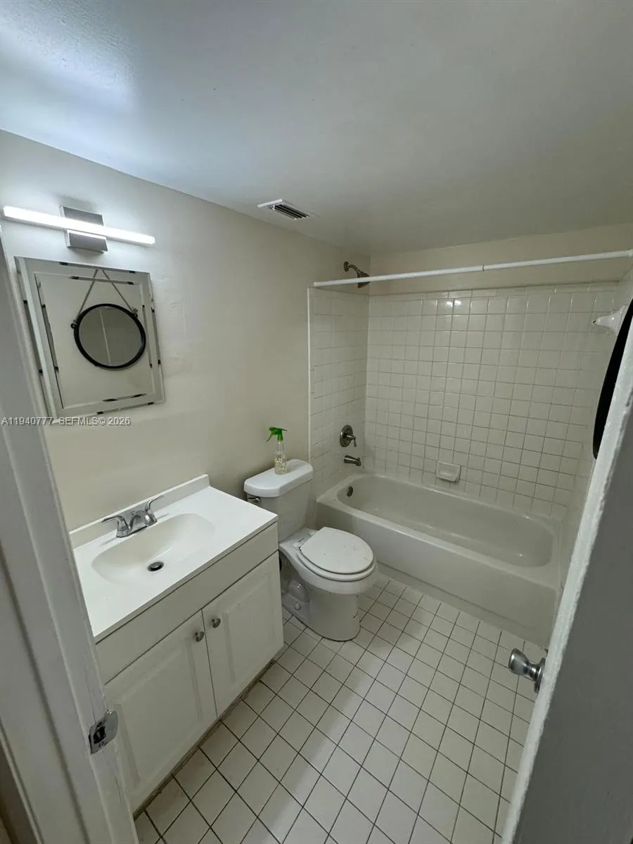 11307 Sw 200th St 310-b, Miami, Florida 33157, Miami, Florida 33157, 2 Bedrooms Bedrooms, ,2 BathroomsBathrooms,Residential Lease,For Rent,11307 Sw 200th St 310-b, Miami, Florida 33157,A11940777