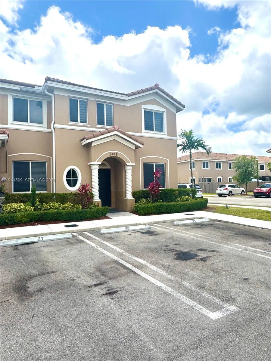 2418 Se 10th Ct, Homestead, Florida 33035, Homestead, Florida 33035, 4 Bedrooms Bedrooms, ,3 BathroomsBathrooms,Residential Lease,For Rent,2418 Se 10th Ct, Homestead, Florida 33035,A11941599