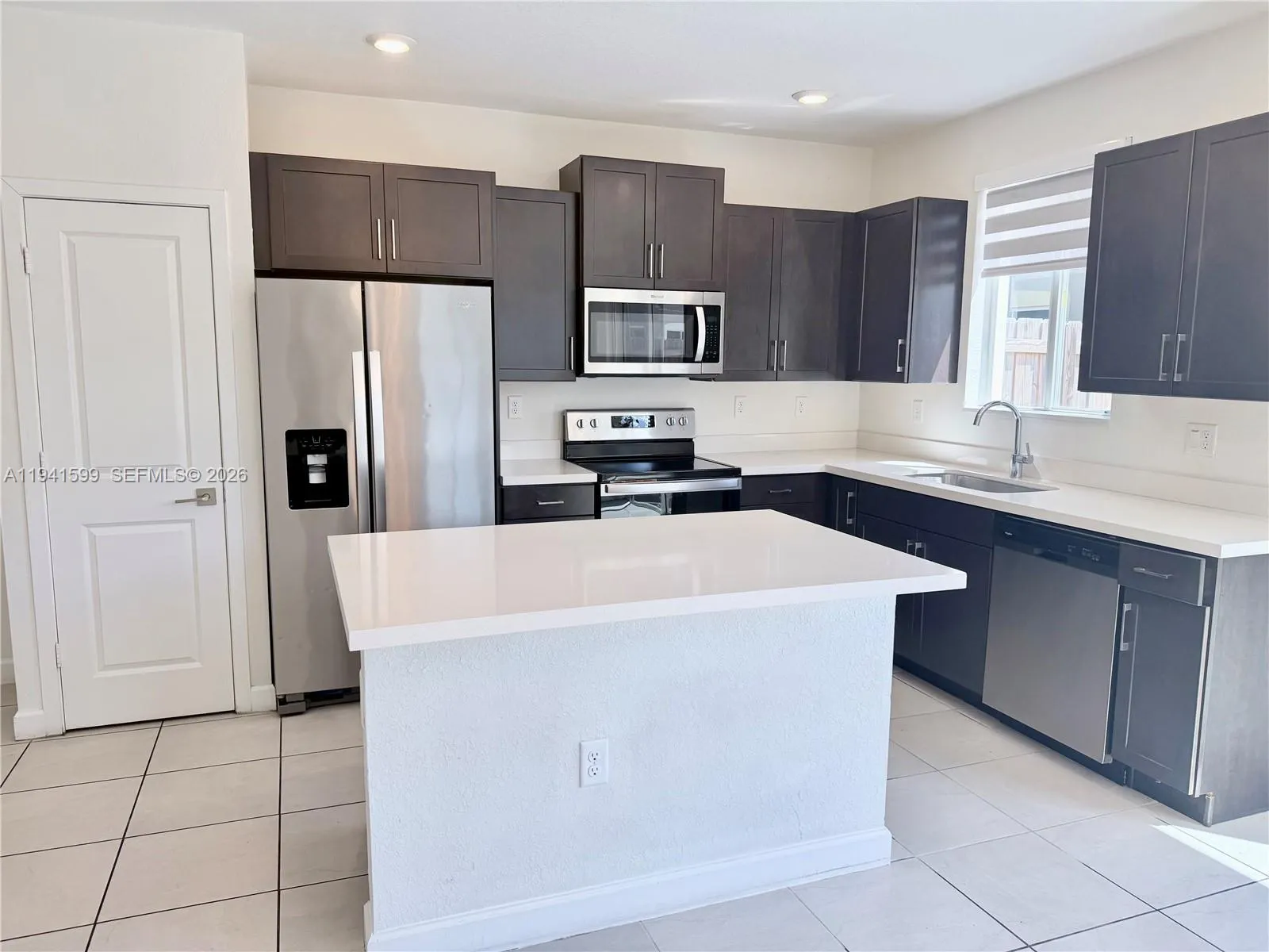 2418 Se 10th Ct, Homestead, Florida 33035, Homestead, Florida 33035, 4 Bedrooms Bedrooms, ,3 BathroomsBathrooms,Residential Lease,For Rent,2418 Se 10th Ct, Homestead, Florida 33035,A11941599