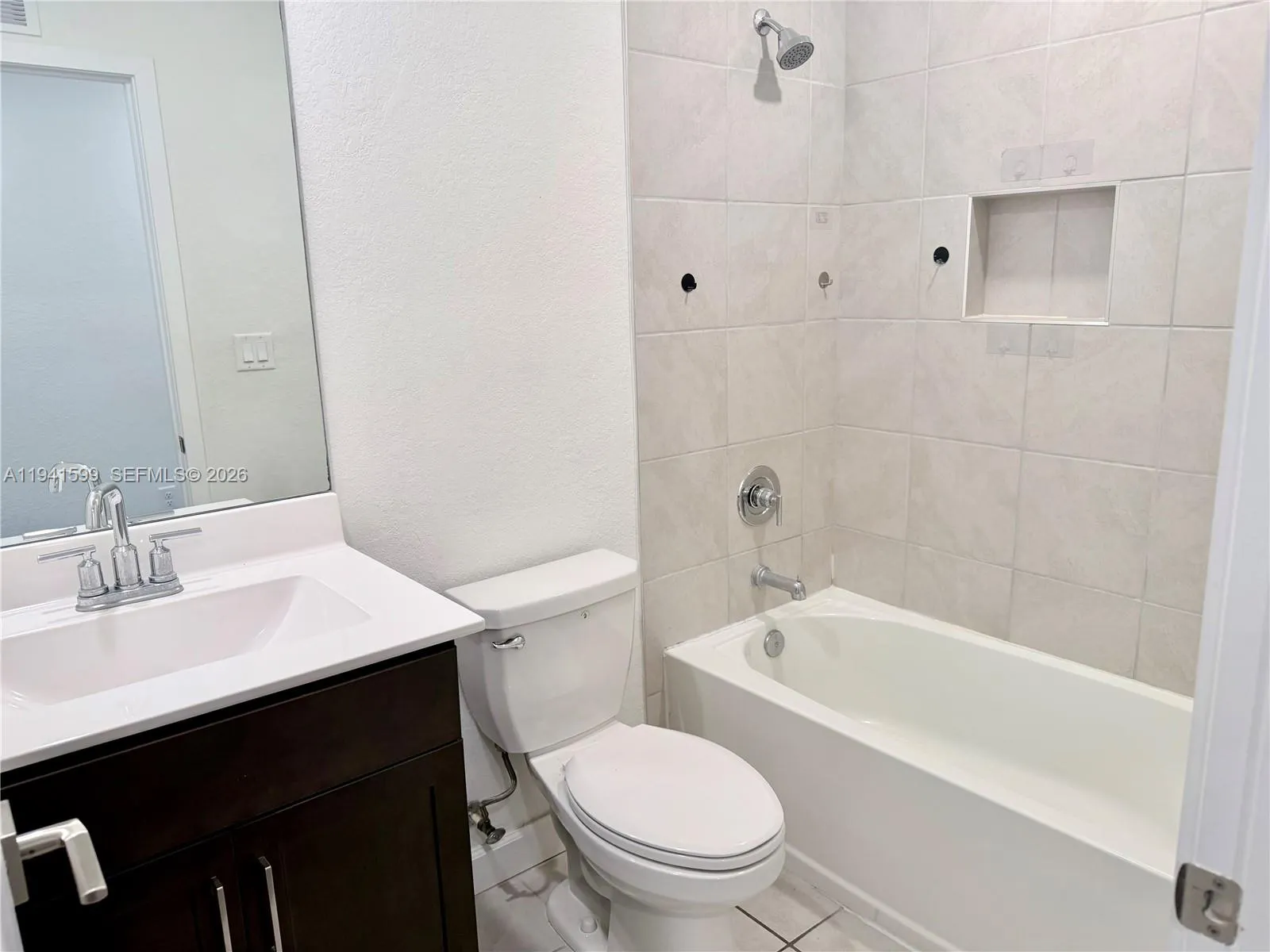 2418 Se 10th Ct, Homestead, Florida 33035, Homestead, Florida 33035, 4 Bedrooms Bedrooms, ,3 BathroomsBathrooms,Residential Lease,For Rent,2418 Se 10th Ct, Homestead, Florida 33035,A11941599