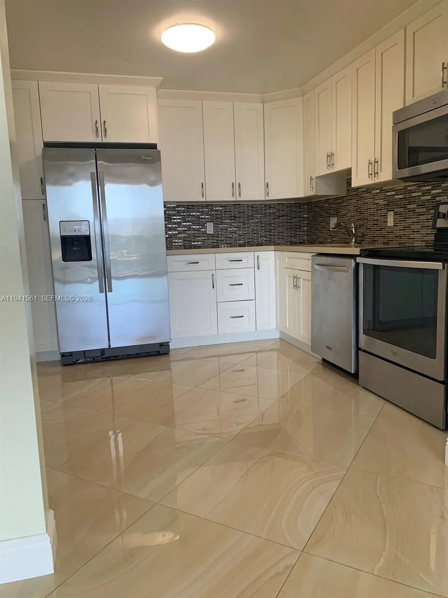 13499 Biscayne Blvd 710, North Miami, Florida 3318, North Miami, Florida 33181, 2 Bedrooms Bedrooms, ,2 BathroomsBathrooms,Residential Lease,For Rent,13499 Biscayne Blvd 710, North Miami, Florida 3318,A11941561