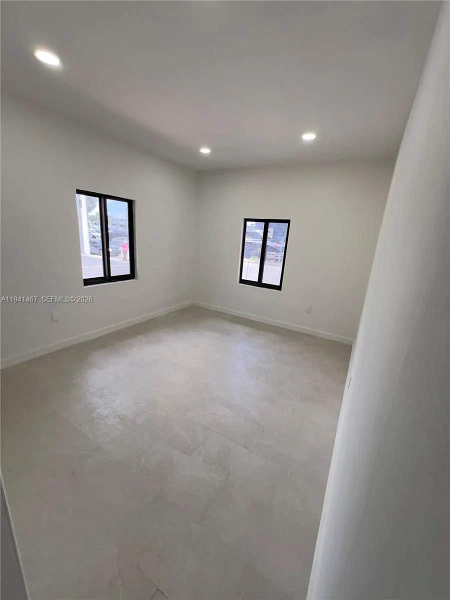 418 Nw 9th Ave, Miami, Florida 33128, Miami, Florida 33128, ,Residential Income,For Sale,418 Nw 9th Ave, Miami, Florida 33128,A11941467