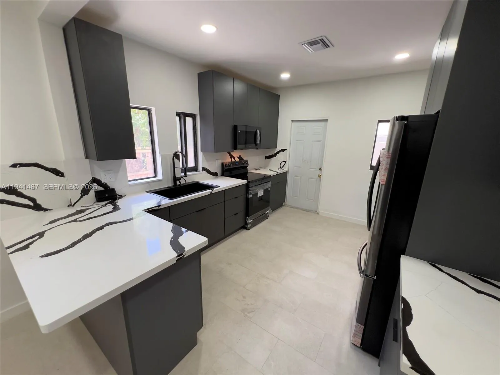 418 Nw 9th Ave, Miami, Florida 33128, Miami, Florida 33128, ,Residential Income,For Sale,418 Nw 9th Ave, Miami, Florida 33128,A11941467