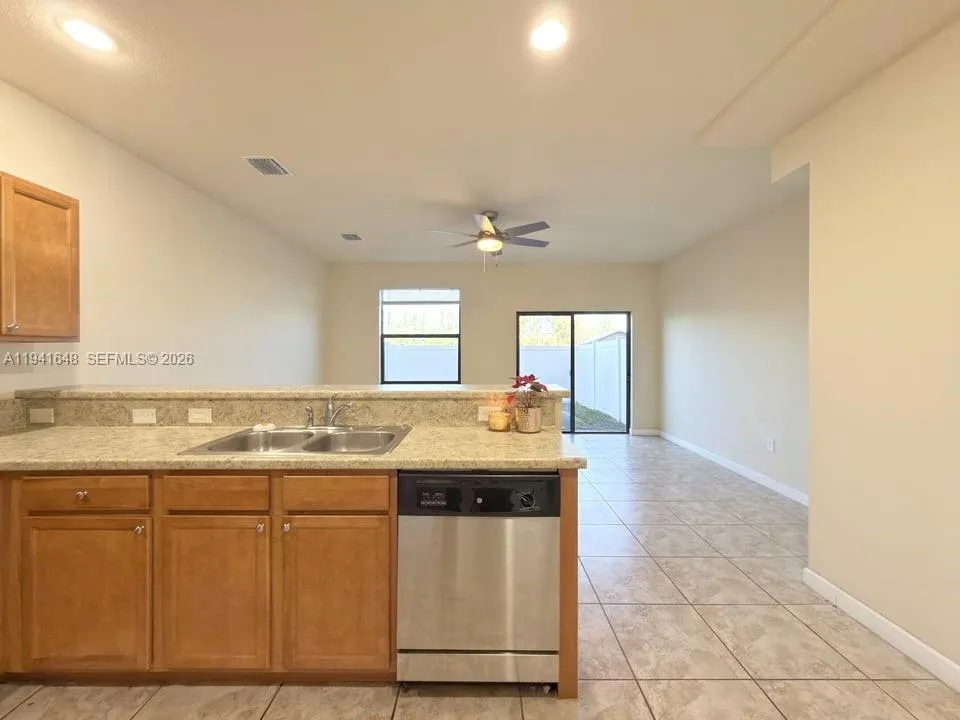 3511 W 89th Pl 3511, Hialeah, Florida 33018, Hialeah, Florida 33018, 2 Bedrooms Bedrooms, ,2 BathroomsBathrooms,Residential Lease,For Rent,3511 W 89th Pl 3511, Hialeah, Florida 33018,A11941648