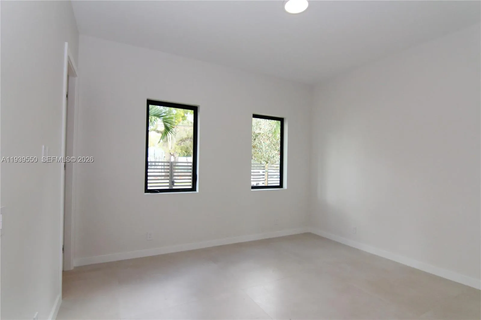 3540 Oak Ave, Miami, Florida 33133, Miami, Florida 33133, 4 Bedrooms Bedrooms, ,4 BathroomsBathrooms,Residential,For Sale,3540 Oak Ave, Miami, Florida 33133,A11939550