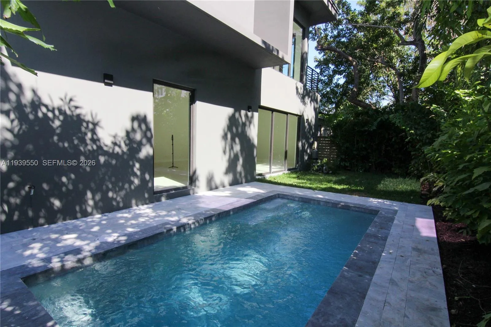 3540 Oak Ave, Miami, Florida 33133, Miami, Florida 33133, 4 Bedrooms Bedrooms, ,4 BathroomsBathrooms,Residential,For Sale,3540 Oak Ave, Miami, Florida 33133,A11939550