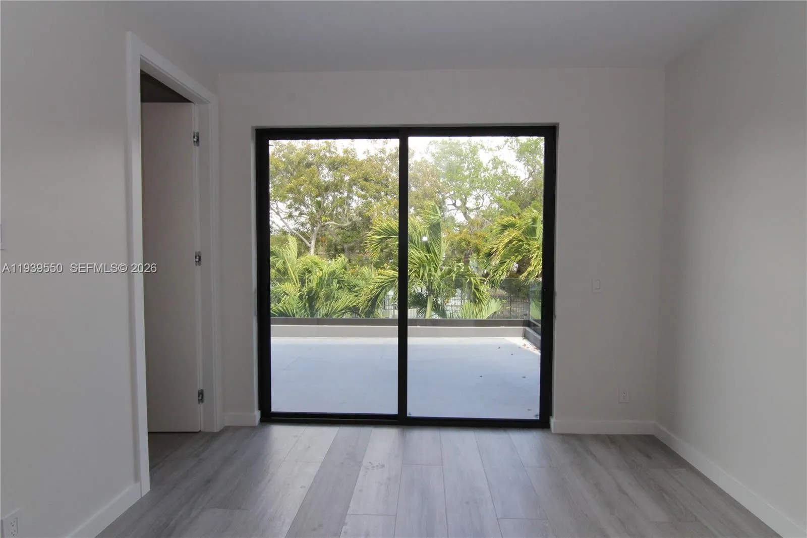 3540 Oak Ave, Miami, Florida 33133, Miami, Florida 33133, 4 Bedrooms Bedrooms, ,4 BathroomsBathrooms,Residential,For Sale,3540 Oak Ave, Miami, Florida 33133,A11939550