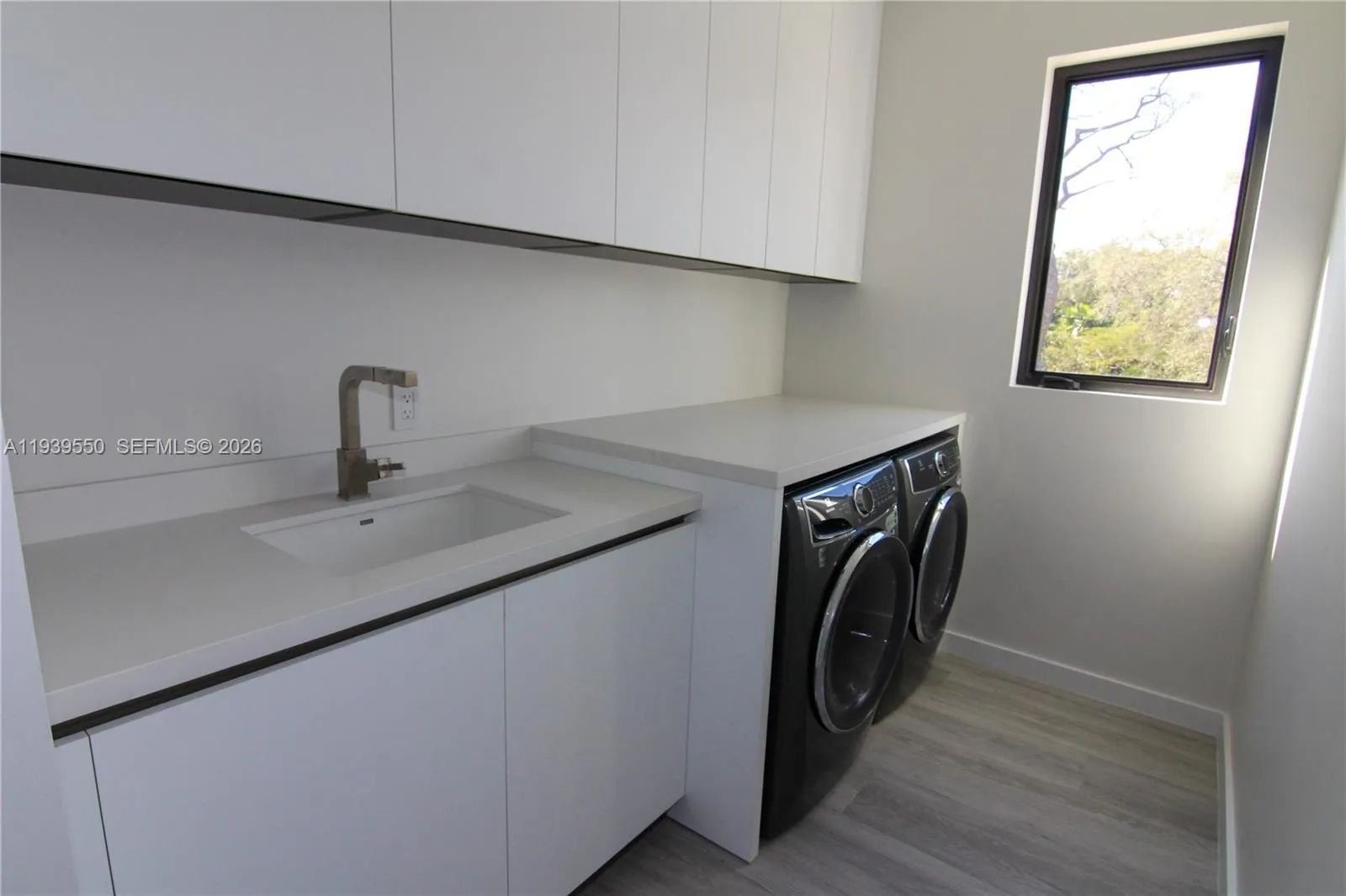 3540 Oak Ave, Miami, Florida 33133, Miami, Florida 33133, 4 Bedrooms Bedrooms, ,4 BathroomsBathrooms,Residential,For Sale,3540 Oak Ave, Miami, Florida 33133,A11939550