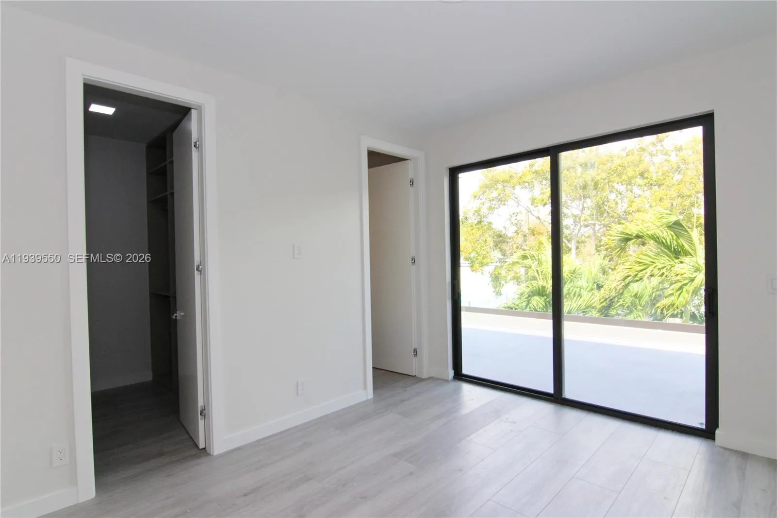 3540 Oak Ave, Miami, Florida 33133, Miami, Florida 33133, 4 Bedrooms Bedrooms, ,4 BathroomsBathrooms,Residential,For Sale,3540 Oak Ave, Miami, Florida 33133,A11939550