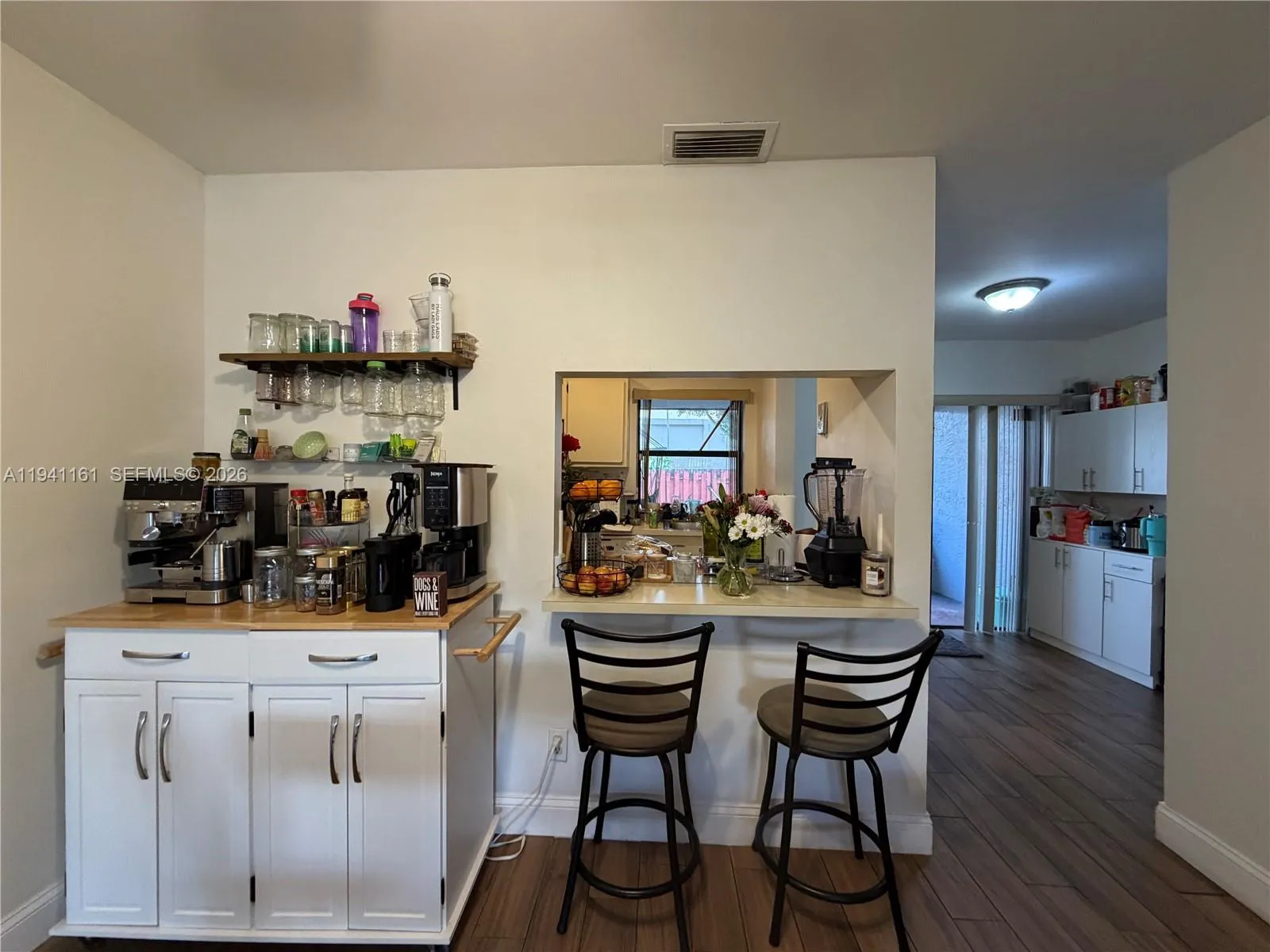 10332 Nw 3rd St, Pembroke Pines, Florida 33026, Pembroke Pines, Florida 33026, 2 Bedrooms Bedrooms, ,2 BathroomsBathrooms,Residential,For Sale,10332 Nw 3rd St, Pembroke Pines, Florida 33026,A11941161