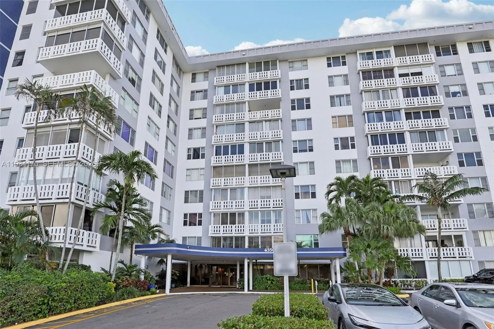 4350 Hillcrest Dr 702, Hollywood, Florida 33021, Hollywood, Florida 33021, 2 Bedrooms Bedrooms, ,2 BathroomsBathrooms,Residential,For Sale,4350 Hillcrest Dr 702, Hollywood, Florida 33021,A11934170