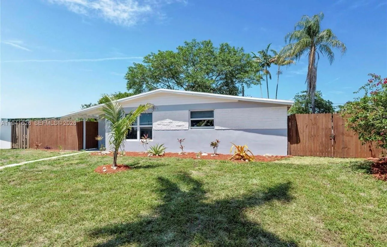5621 Sw 38th Ct, Davie, Florida 33314, Davie, Florida 33314, 2 Bedrooms Bedrooms, ,1 BathroomBathrooms,Residential,For Sale,5621 Sw 38th Ct, Davie, Florida 33314,A11941626