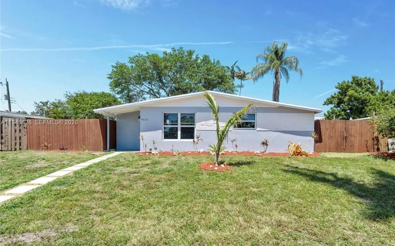 5621 Sw 38th Ct, Davie, Florida 33314, Davie, Florida 33314, 2 Bedrooms Bedrooms, ,1 BathroomBathrooms,Residential,For Sale,5621 Sw 38th Ct, Davie, Florida 33314,A11941626
