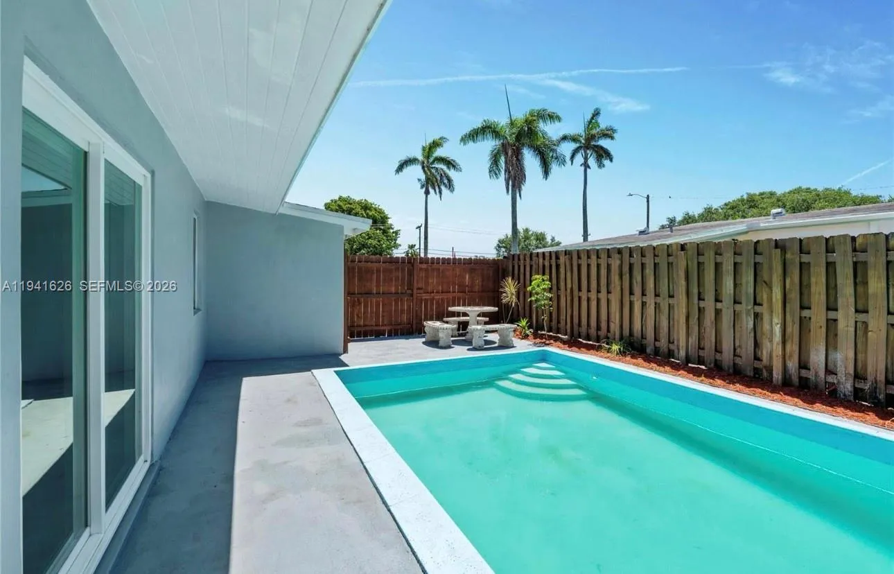 5621 Sw 38th Ct, Davie, Florida 33314, Davie, Florida 33314, 2 Bedrooms Bedrooms, ,1 BathroomBathrooms,Residential,For Sale,5621 Sw 38th Ct, Davie, Florida 33314,A11941626