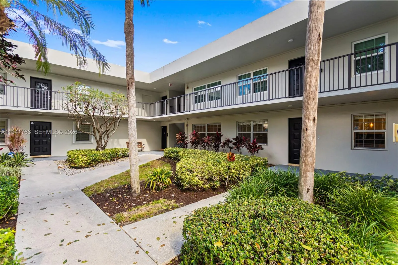 4007 N Cypress Dr 104, Pompano Beach, Florida 3306, Pompano Beach, Florida 33069, 3 Bedrooms Bedrooms, ,2 BathroomsBathrooms,Residential,For Sale,4007 N Cypress Dr 104, Pompano Beach, Florida 3306,A11941786
