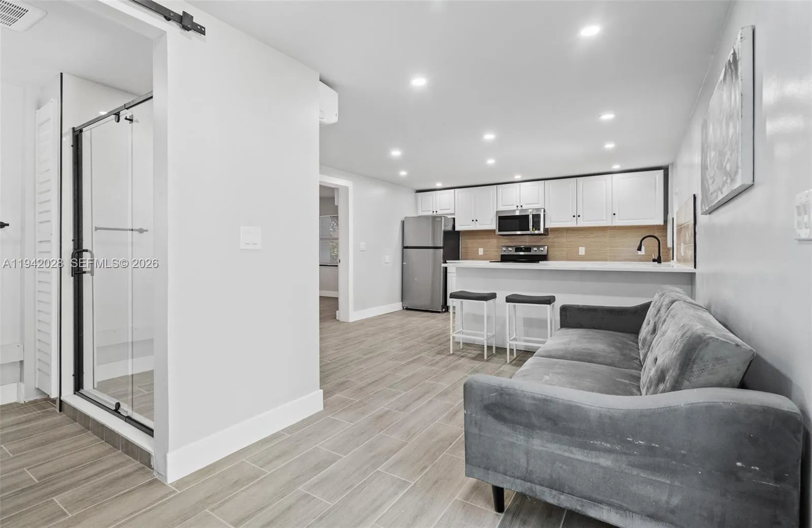 5647 Lincoln St, Hollywood, Florida 33021, Hollywood, Florida 33021, ,Residential Income,For Sale,5647 Lincoln St, Hollywood, Florida 33021,A11942028