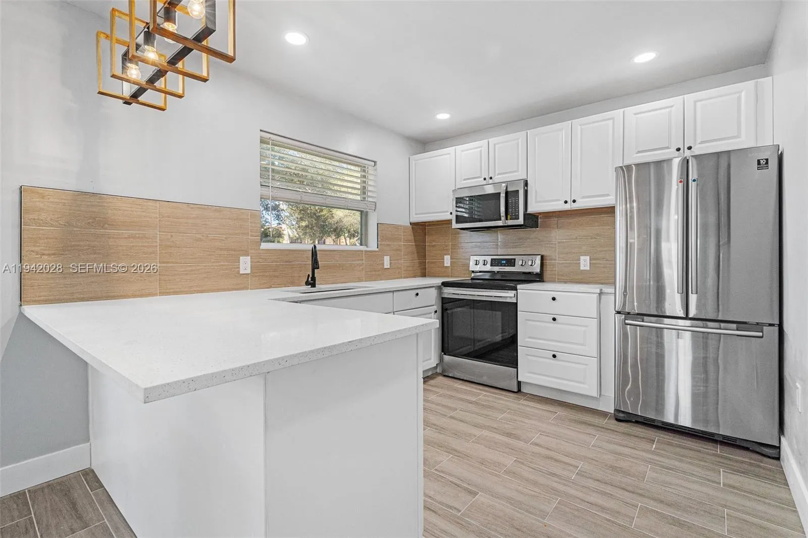5647 Lincoln St, Hollywood, Florida 33021, Hollywood, Florida 33021, ,Residential Income,For Sale,5647 Lincoln St, Hollywood, Florida 33021,A11942028