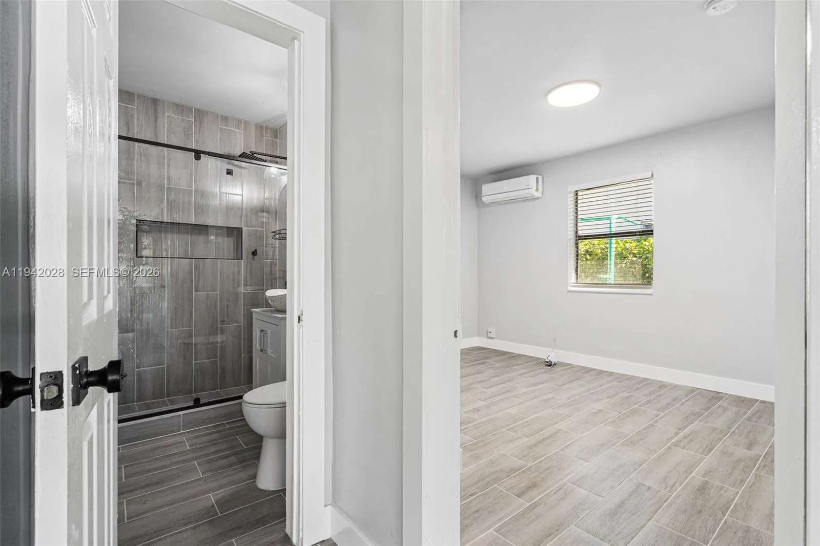 5647 Lincoln St, Hollywood, Florida 33021, Hollywood, Florida 33021, ,Residential Income,For Sale,5647 Lincoln St, Hollywood, Florida 33021,A11942028